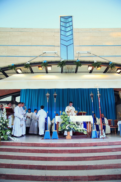 Proslava blagdana Velike Gospe: središnja večernja misa i procesija ulicama Belafuže Proslava blagdana Velike Gospe: središnja večernja misa i procesija ulicama Belafuže