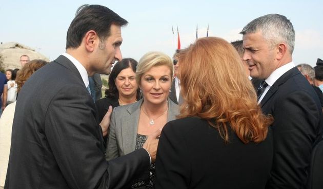 Zadar – U nazocnosti brojnih branitelja, gradskih vlasti, pripadnika HV-a i MUP-a te gradjana Zadra sredisnjom svecanoscu na gradskom predjelu Dracevac obiljezena je 23. obljetnica Dana obrane Grada. Svecanosti je nazocila Kolinda Grabar Kitarovic. Photo: