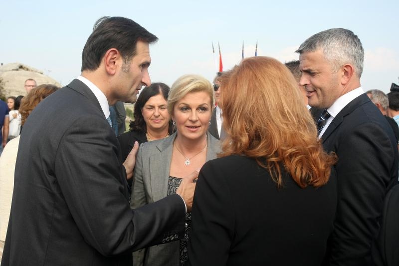 Zadar – U nazocnosti brojnih branitelja, gradskih vlasti, pripadnika HV-a i MUP-a te gradjana Zadra sredisnjom svecanoscu na gradskom predjelu Dracevac obiljezena je 23. obljetnica Dana obrane Grada. Svecanosti je nazocila Kolinda Grabar Kitarovic. Photo: Zadar – U nazocnosti brojnih branitelja, gradskih vlasti, pripadnika HV-a i MUP-a te gradjana Zadra sredisnjom svecanoscu na gradskom predjelu Dracevac obiljezena je 23. obljetnica Dana obrane Grada. Svecanosti je nazocila Kolinda Grabar Kitarovic. Photo: