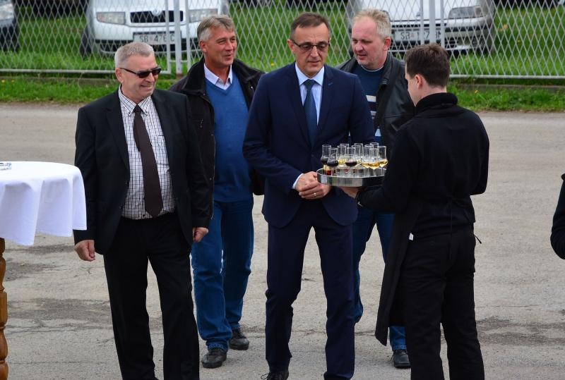 Ministar Jakovina u pogon pustio postrojenje na biomasu za potrebe drvne industrije Ministar Jakovina u pogon pustio postrojenje na biomasu za potrebe drvne industrije