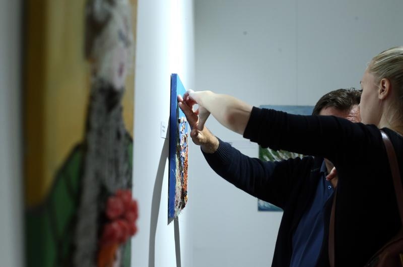 U Arheoloskom muzeju otvorena taktilno mirisna izlozba slika Zajedno, foto: PIXSELL U Arheoloskom muzeju otvorena taktilno mirisna izlozba slika Zajedno, foto: PIXSELL