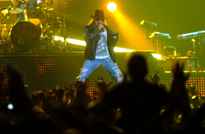 Split, 170712.
Koncert americke grupe Guns ‘n’ Roses koja je krajem 80-ih i pocetkom 90-ih bila jedna od vodecih grupa svijeta, danas je s malo manje popularnosti gostovala u splitskoj Spaladium Areni gdje se okupilo nekoliko tisuca obozavatelja. 
Na foto