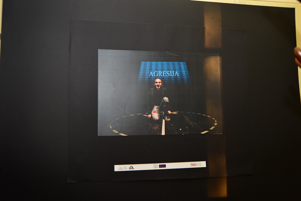 U MO Stanovi upriličeno je svečano otvorenje izložbe fotografija “Igrajmo se” autorice Ive Perinčić U MO Stanovi upriličeno je svečano otvorenje izložbe fotografija “Igrajmo se” autorice Ive Perinčić