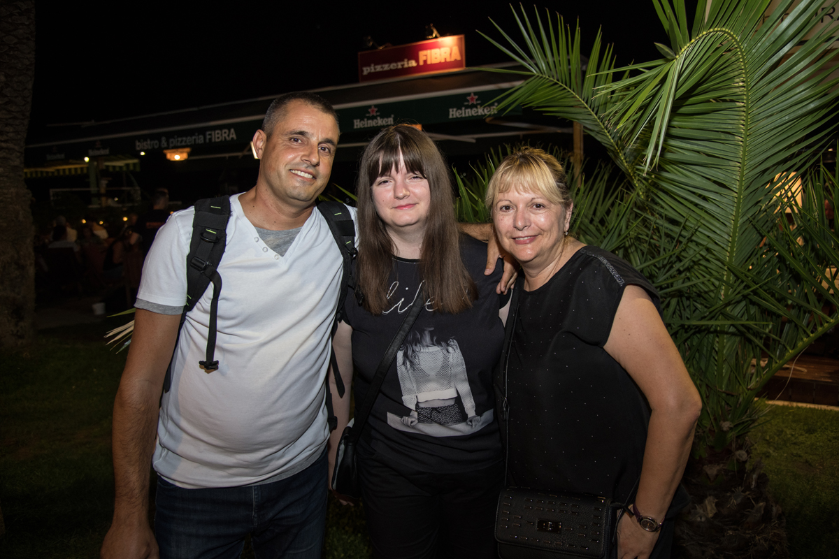 Otvorenje izložbe fotografija “Biogradske procesije” Vinka Pešića Otvorenje izložbe fotografija “Biogradske procesije” Vinka Pešića