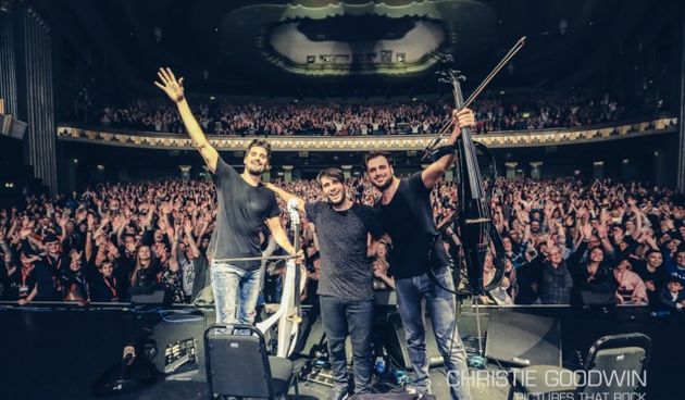 2CELLOS oduševili publiku u rasprodanom londonskom Apollo kazalištu!