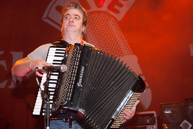 Karlovacko live: Halid Beslic i Crvena jabuka u dvorani Kresimir Cosic u Zadru, Foto: Leo Banic Karlovacko live: Halid Beslic i Crvena jabuka u dvorani Kresimir Cosic u Zadru, Foto: Leo Banic