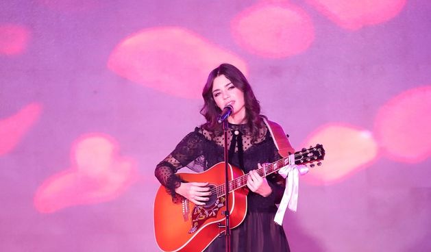 I mlada pjevačica u usponu Mia Dimšić