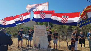 Koracima nade u istinu