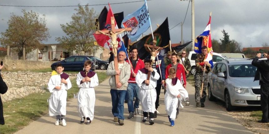 Image 381225 (auto) Image 381225 (auto)