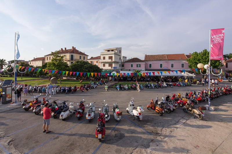 OLYMPUS DIGITAL CAMERA OLYMPUS DIGITAL CAMERA