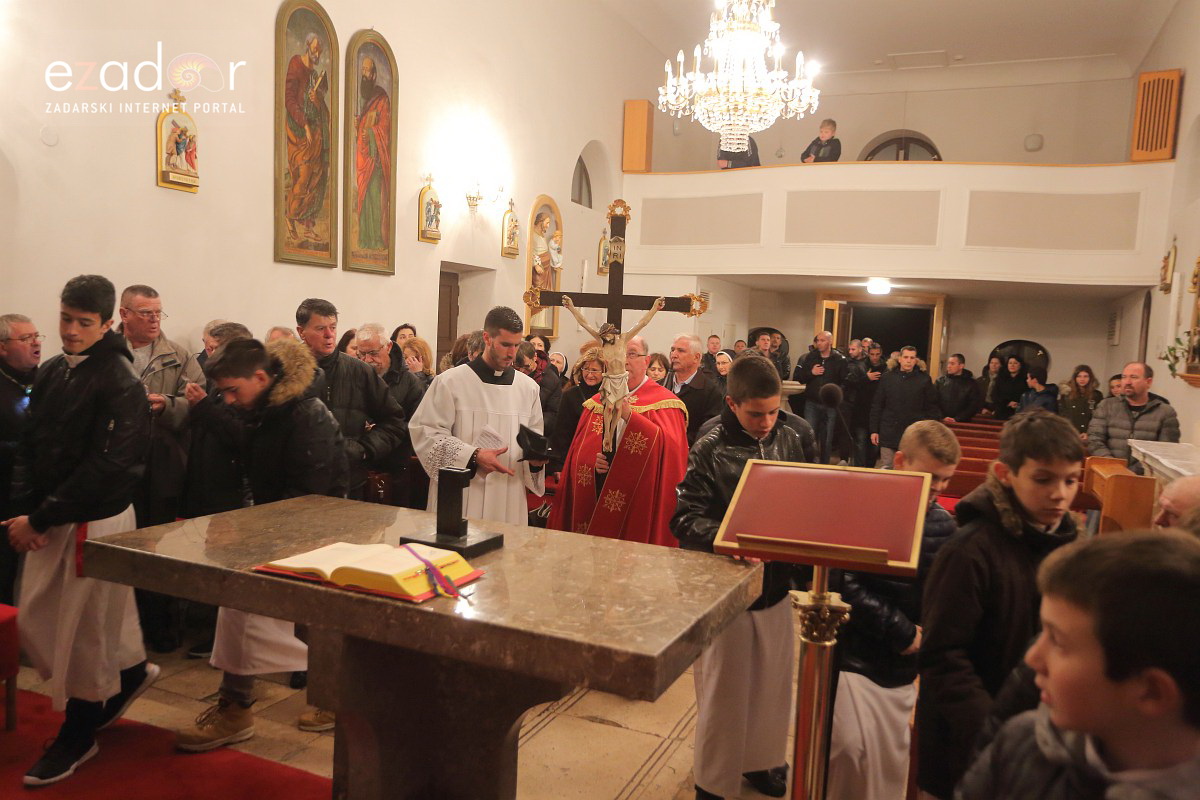Bibinje: Tradicionalna procesija s Križem na Veliki Petak