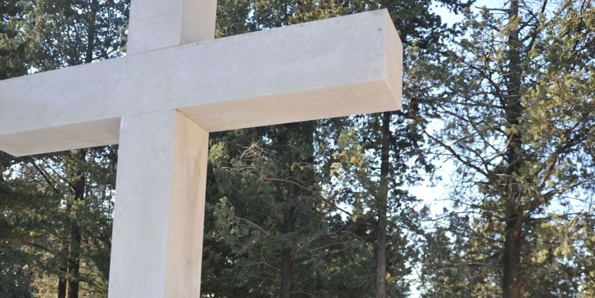 Susret sjećanja i odavanja počasti poginulim hrvatskim braniteljima 21. ožujka u Škabrnji Susret sjećanja i odavanja počasti poginulim hrvatskim braniteljima 21. ožujka u Škabrnji