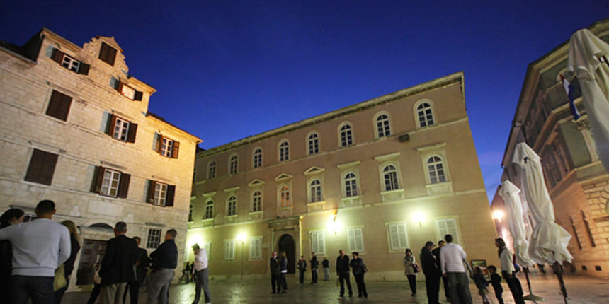 Trg Svete Stošije, Klasična gimnazija Ivana Pavla II