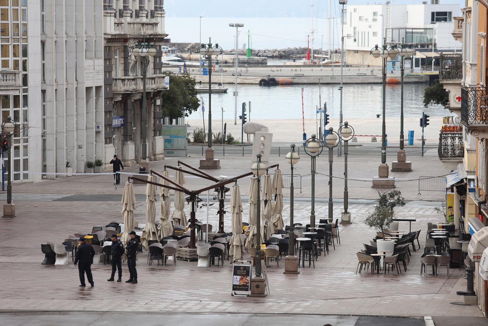 Izmještanje mine iz riječke luke