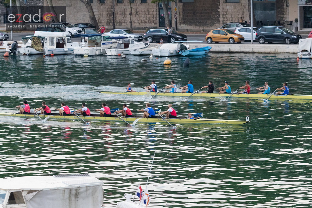 6. “Jadranov veslački dvoboj” osmeraca u uvali Jazine 6. “Jadranov veslački dvoboj” osmeraca u uvali Jazine