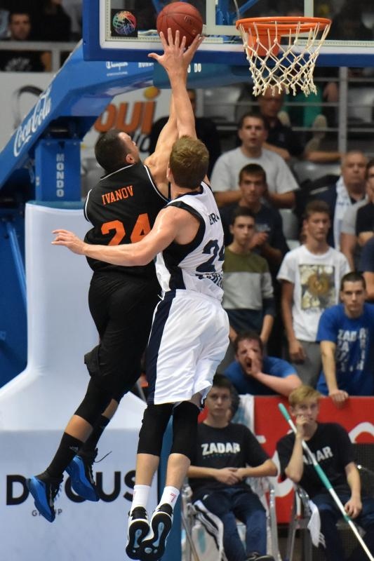Dvorana Krešimir Ćosić, Zadar – 2. kolo A-1 muške lige, KK Zadar – GKK Šibenik 80-76. Photo: Dino Stanin/PIXSELL Dvorana Krešimir Ćosić, Zadar – 2. kolo A-1 muške lige, KK Zadar – GKK Šibenik 80-76. Photo: Dino Stanin/PIXSELL