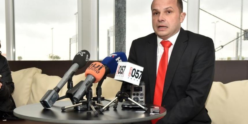 Ministar pomorstva, prometa i infrastrukture Sinisa Hajdas Doncic odrzao je konferenciju za medije u novoj zgradi u luci Gazenica. Photo: Dino Stanin/PIXSELL Ministar pomorstva, prometa i infrastrukture Sinisa Hajdas Doncic odrzao je konferenciju za medije u novoj zgradi u luci Gazenica. Photo: Dino Stanin/PIXSELL