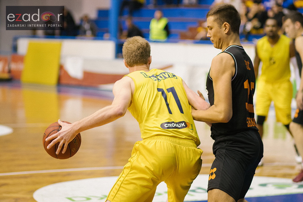 HT Premijer liga, 3. kolo: KK Jazine Arbanasi – GKK Šibenik 36-72 HT Premijer liga, 3. kolo: KK Jazine Arbanasi – GKK Šibenik 36-72