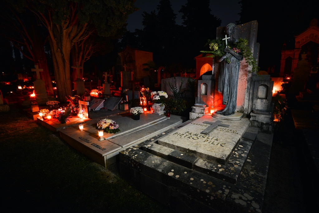 Blagdan Svih svetih na Gradskom groblju Zadar 1. studenog 2016.  Foto: Iva Perinčić
