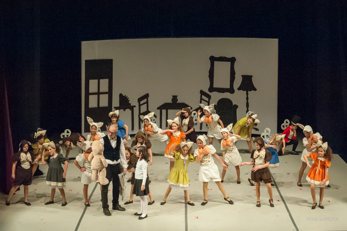 HNK Zadar: Predstava plesne udruge Gesta – “Odgojooj”