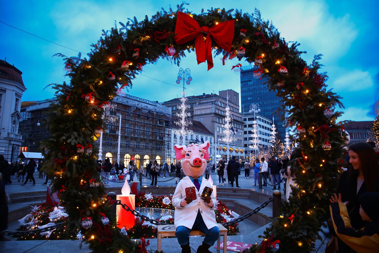Zagrebački Advent na Trgu bana Jelačića