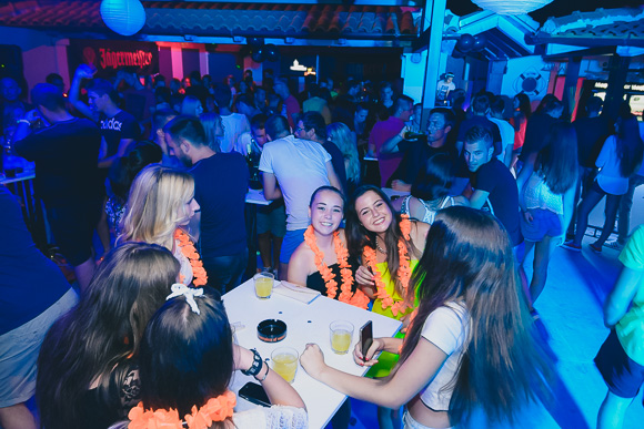 Turanjska fešta u Menfisto baru, 16.7.2015. (foto: Ivan Toman) Turanjska fešta u Menfisto baru, 16.7.2015. (foto: Ivan Toman)