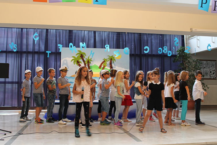 Gradonačelnik Dukić posjetio OŠ Bartul Kašić prvog dana škole Gradonačelnik Dukić posjetio OŠ Bartul Kašić prvog dana škole