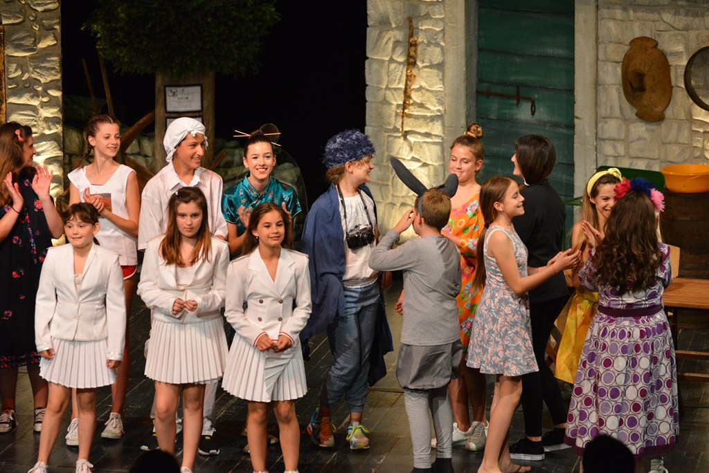 Donatolina u Kazalištu lutaka: “Mareta tamo i nazad”