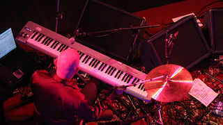 Darko Rundek u Arsenalu (foto:Saša Čuka) Darko Rundek u Arsenalu (foto:Saša Čuka)