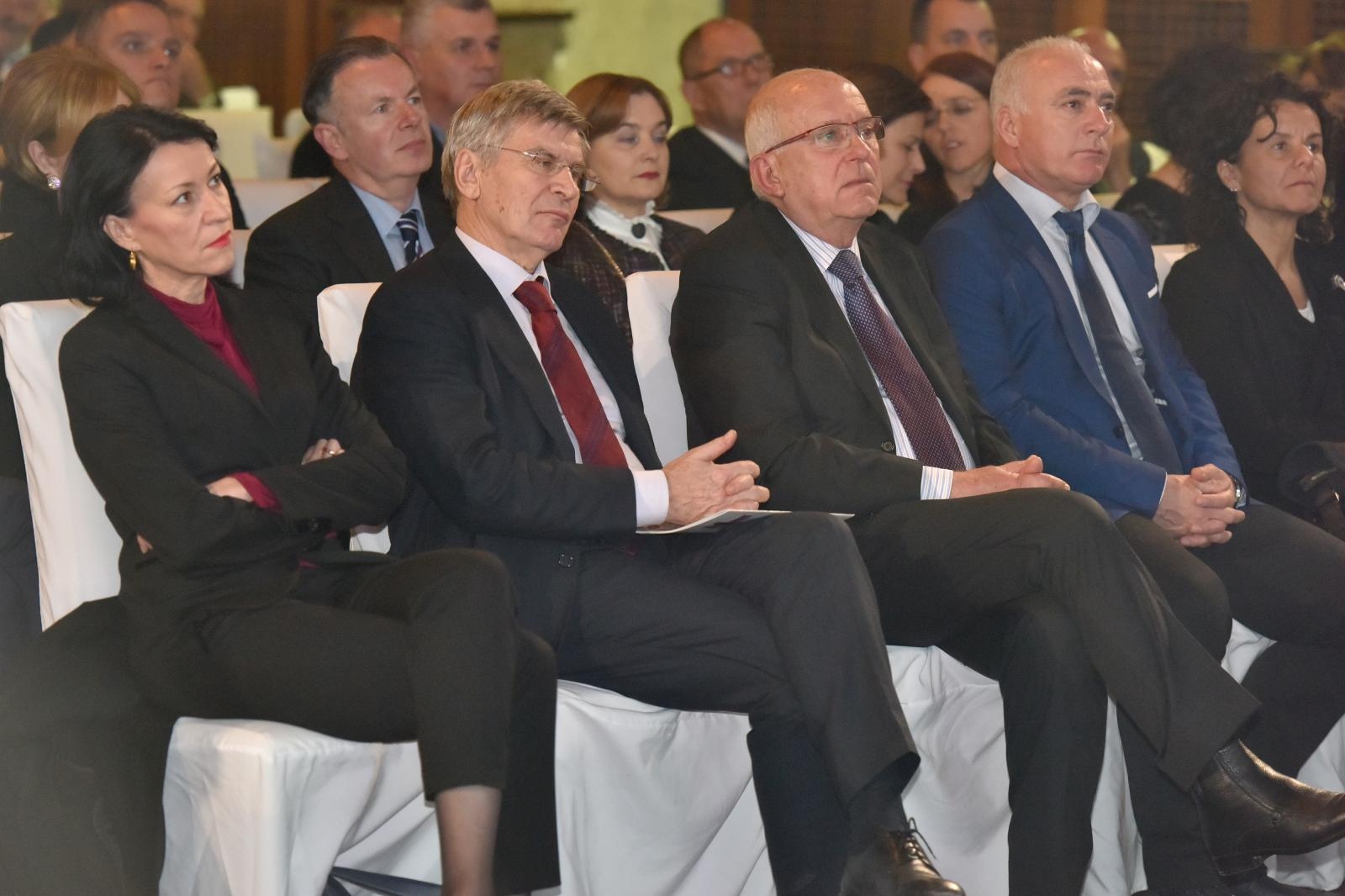 Gradonačelniku Zadra Branku Dukiću uručena povelja UNESCO-a