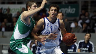 Zadar, 071210.
Dvorana Kresimira Cosica.
4. kolo EuroChallenge kupa. 
Kosarkaska utakmica KK Zadar – KK Pinar Karsiyaka. 
Na slici igrac Zadra Ivan Batur.
Foto: Jure Miskovic / CROPIX