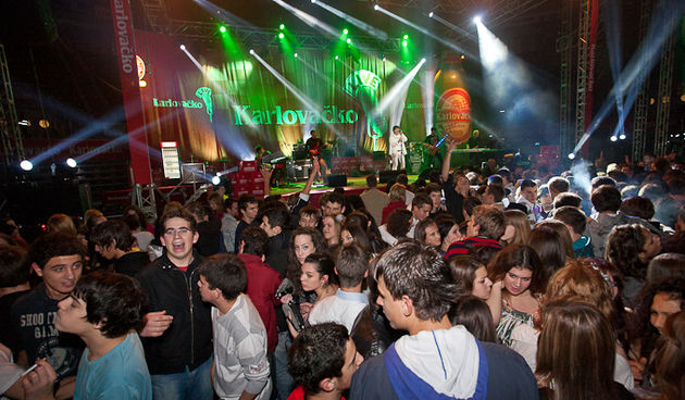 Karlovacko live: Halid Beslic i Crvena jabuka u dvorani Kresimir Cosic u Zadru, Foto: Leo Banic