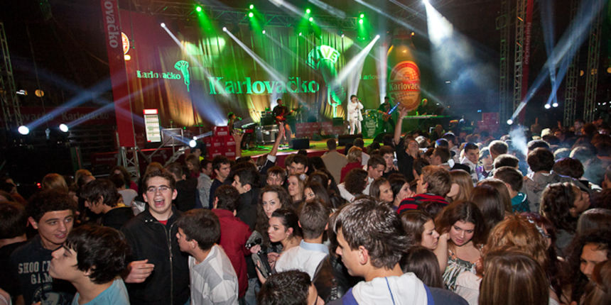 Karlovacko live: Halid Beslic i Crvena jabuka u dvorani Kresimir Cosic u Zadru, Foto: Leo Banic