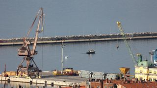 Izmještanje mine iz riječke luke