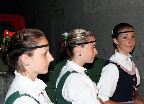 Vecer folklora: KUD Nevijana i ansambl Horenak u Nevidjenima Vecer folklora: KUD Nevijana i ansambl Horenak u Nevidjenima