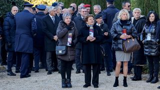 Na Gradskom groblju položeni vijenci povodom obilježavanja 33. obljetnice 72. bojne Vojne policije Na Gradskom groblju položeni vijenci povodom obilježavanja 33. obljetnice 72. bojne Vojne policije