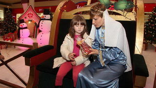 Sv. Luce razveselila mališane u Supernova centru, Foto: Iva Perinčić Sv. Luce razveselila mališane u Supernova centru, Foto: Iva Perinčić