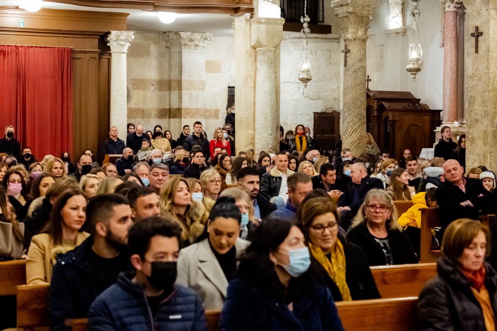 Polnoćka u katedrali svete Stošije