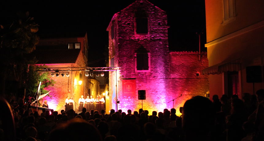 Susret klapa u Sv. Filipu i Jakovu (Foto: Filip Đinđić) Susret klapa u Sv. Filipu i Jakovu (Foto: Filip Đinđić)