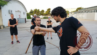 Međunarodni kamp filipinskih borilačkih vještina ”Pekiti-Tirsia Kali” Međunarodni kamp filipinskih borilačkih vještina ”Pekiti-Tirsia Kali”