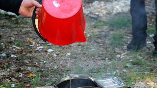 Zacetnici inicijative vracanja imena Kalelarga Sirokoj ulici spalili su sve prikupljene potpise gradjana nakon sto nisu naisli na razumijevanje gradskih vlasti. Photo: Dino Stanin/PIXSELL Zacetnici inicijative vracanja imena Kalelarga Sirokoj ulici spalili su sve prikupljene potpise gradjana nakon sto nisu naisli na razumijevanje gradskih vlasti. Photo: Dino Stanin/PIXSELL