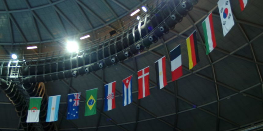 Zastave zemalja sudionica SP u dvorani K. Cosic