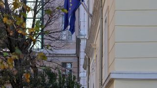 Zbog dana žalosti u Zadru su zastave na pola koplja