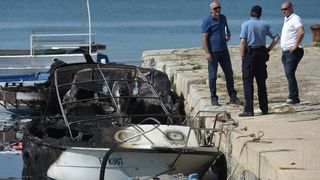 Sv. Filip i Jakov: Požar zahvatio brodice u luci od kojih su tri potonule