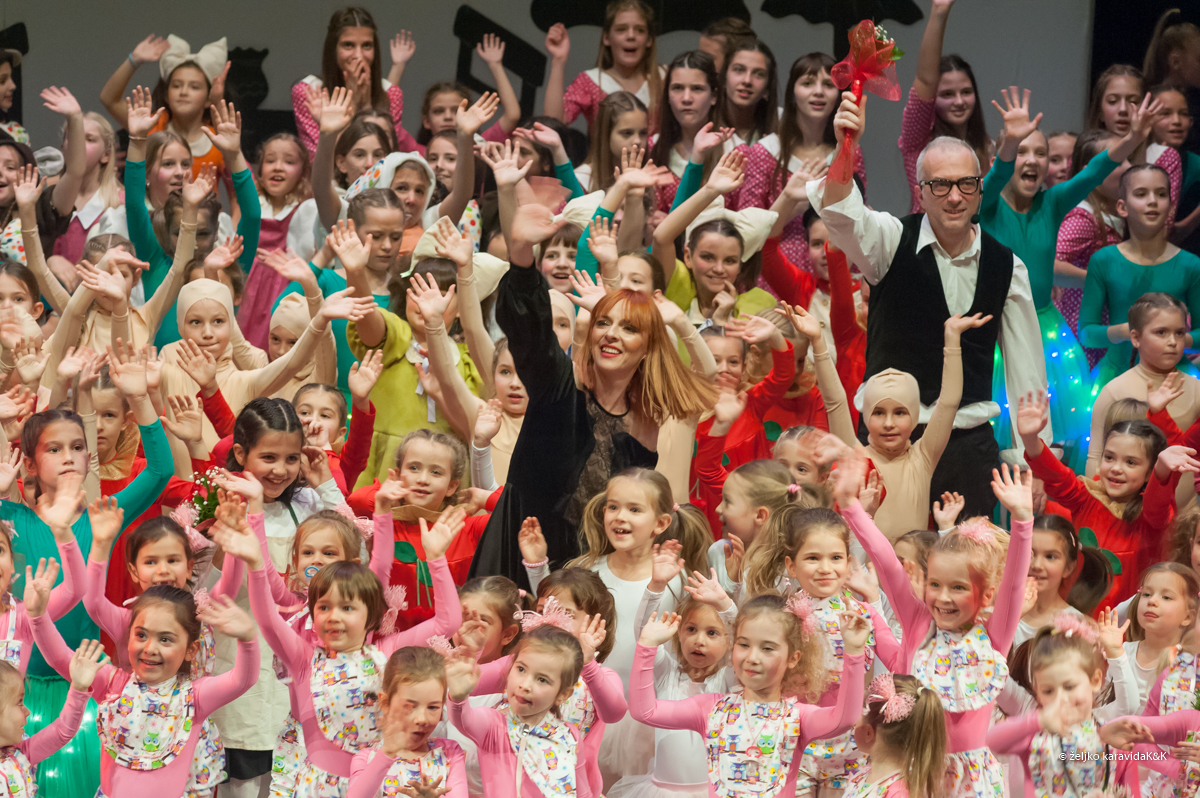 HNK Zadar: Predstava plesne udruge Gesta – “Odgojooj”