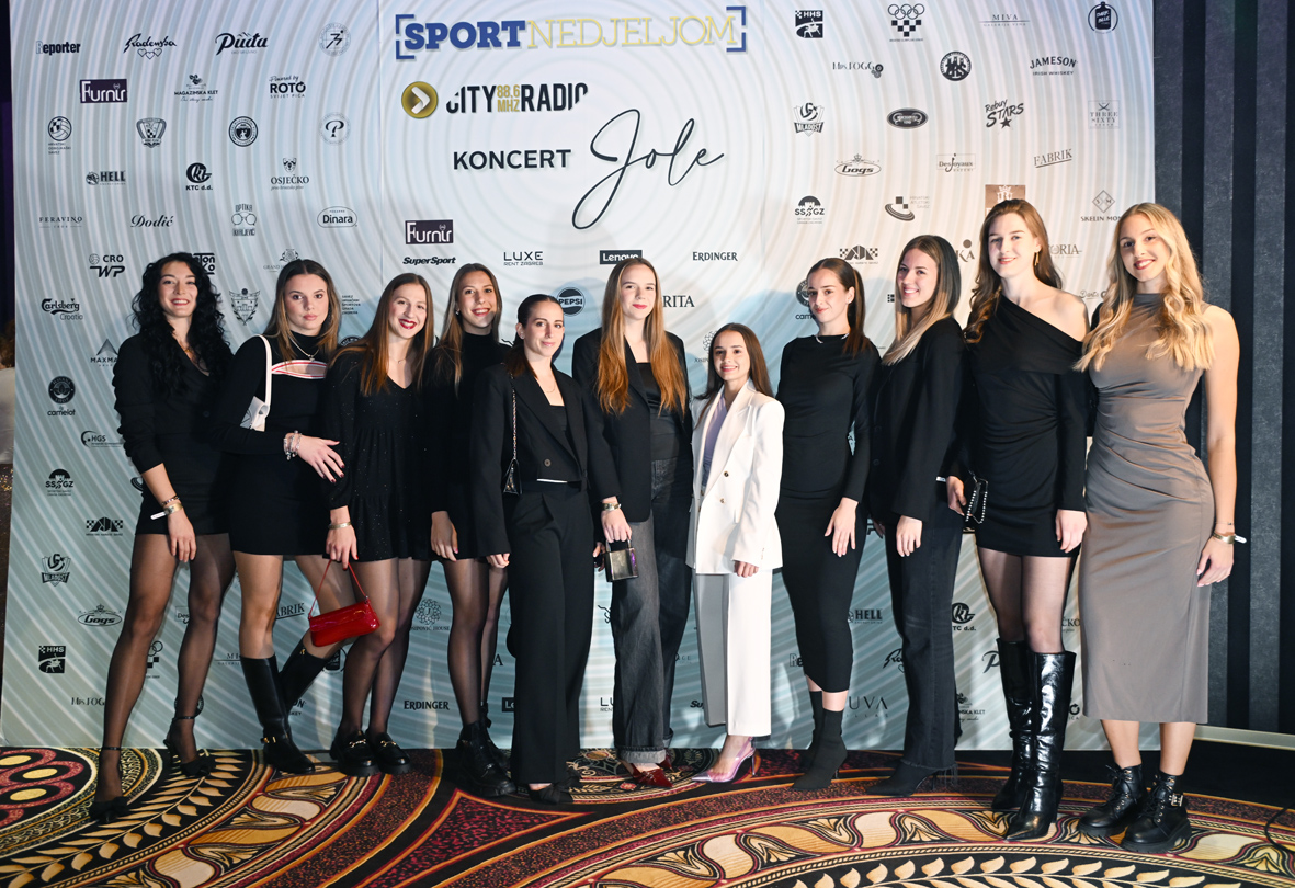 Brojni sportaši, legende i uglednici na proslavi 19. godišnjice emisije sport nedjeljom Brojni sportaši, legende i uglednici na proslavi 19. godišnjice emisije sport nedjeljom