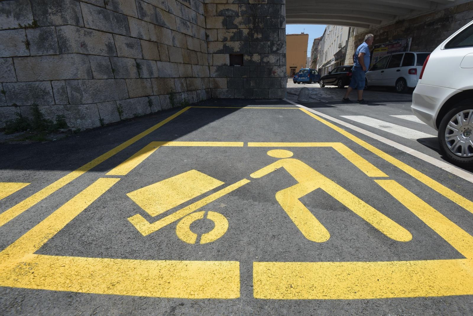 Na poluotoku obilježeno 11 pretovarnih mjesta za dostavna vozila