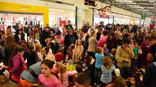 Supernova Zadar: Sveti Nikola i kamion Djeda mraza, Foto: Iva Perinčić Supernova Zadar: Sveti Nikola i kamion Djeda mraza, Foto: Iva Perinčić