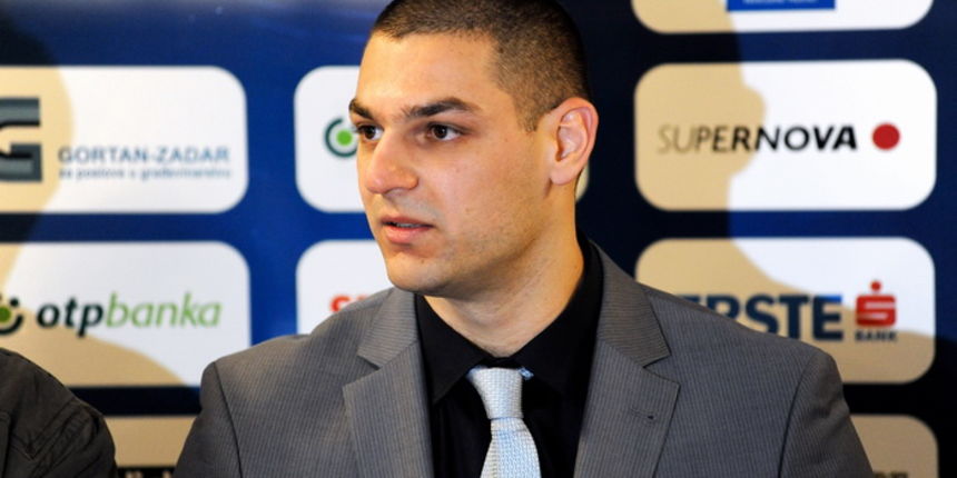 Zadar, 051212.KK Zadar je na konferenciji za novinare predstavio novog direktora kluba Marina Cacica i novo americko pojacanje sutera Jordana Burgasona.Na fotografiji: direktor kluba – Marino Cacic.Foto: Luka Gerlanc / CROPIX