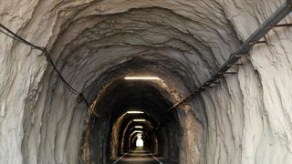 Tunel Dingač u pelješkom kraju